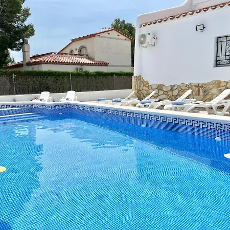 Escaleta Costa Dorada Piscina Salina Y Privada,barbacoa