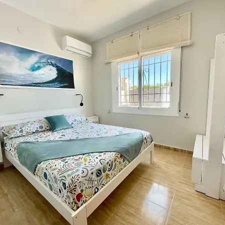 Escaleta Costa Dorada Piscina Salina Y Privada,barbacoa Villa Les Tres Cales